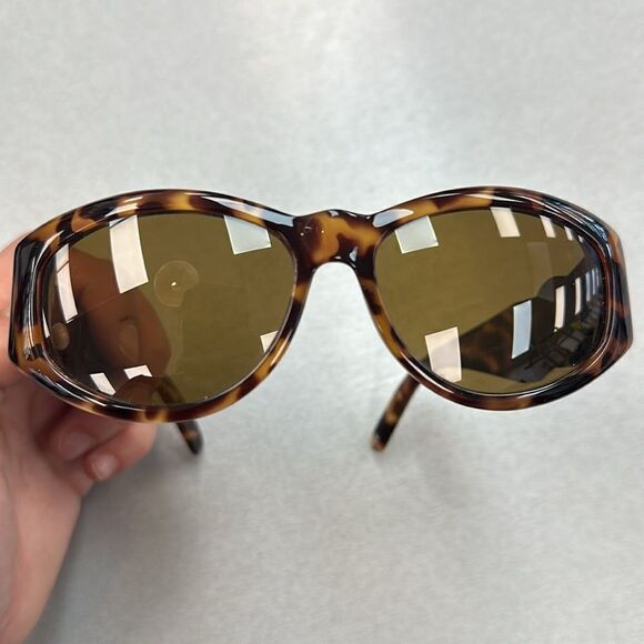 VersaceāMenāSunglasses - Picture 7 of 9